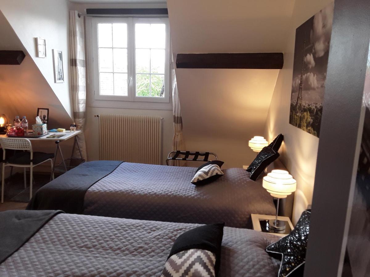 Clos Du Bourg Bed and Breakfast Saint-Cyr-en-Val Esterno foto